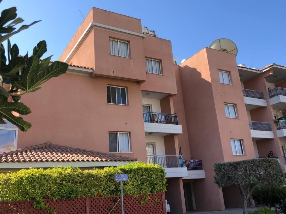 Apartment Pafia Crown-jewel 2b, Pool, Prime Location,